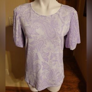 Calvin Klein White/Purple Paisley Women's Top with pleated sleeves. Sz Med
